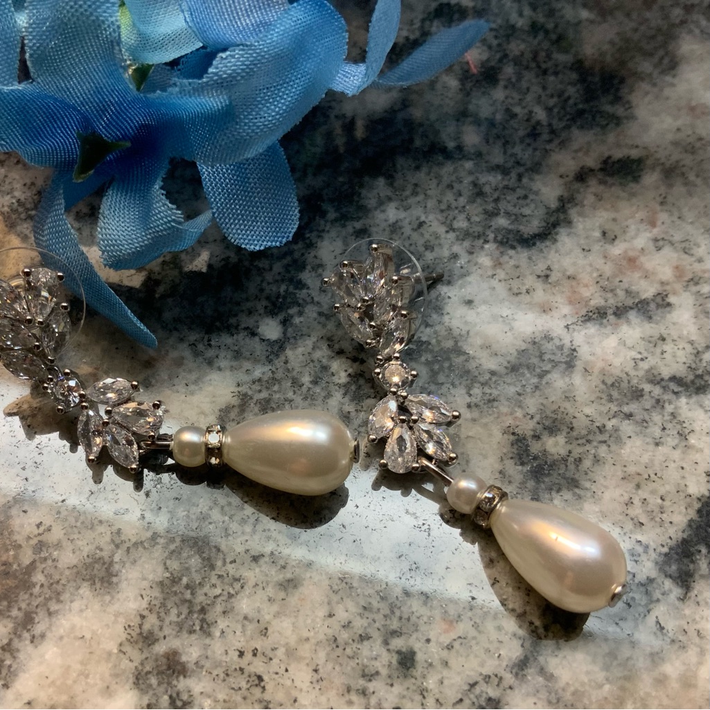 Nwot Elegant Silver Crystal And Pearl Drop Earrings. Pierced Style. Nordstrom